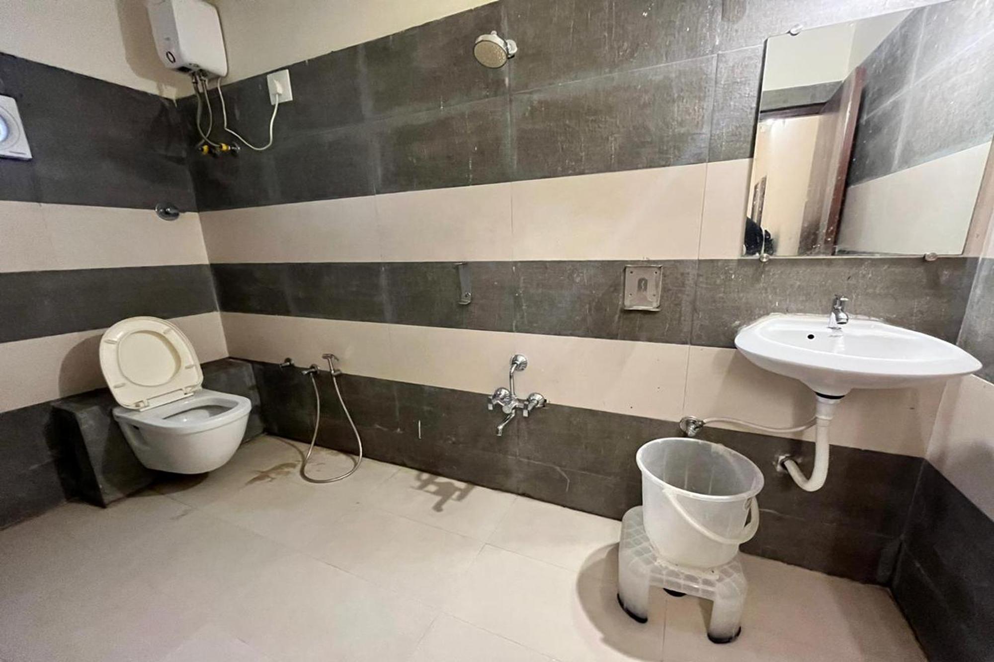 Hotel Kalyan Palace Watuwa Zewnętrze zdjęcie