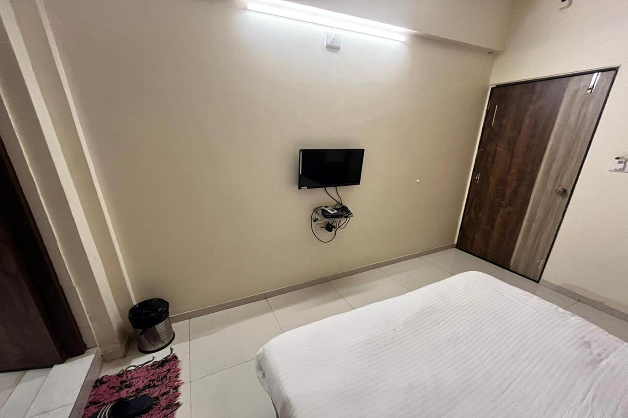 Hotel Kalyan Palace Watuwa Zewnętrze zdjęcie