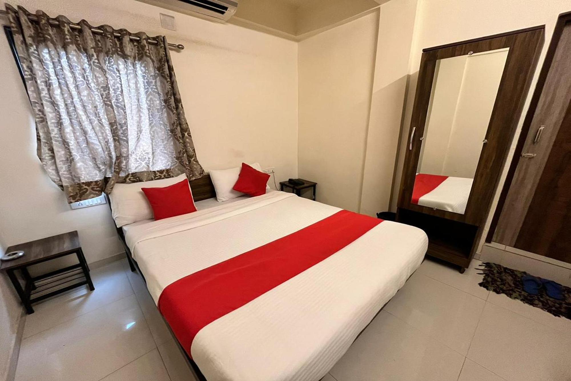 Hotel Kalyan Palace Watuwa Zewnętrze zdjęcie