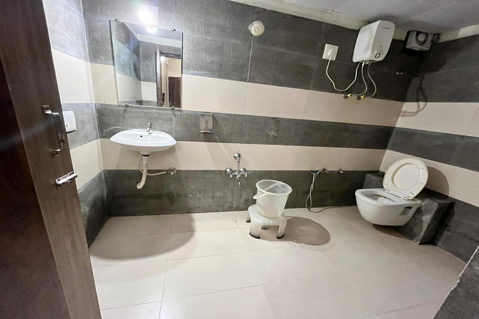 Hotel Kalyan Palace Watuwa Zewnętrze zdjęcie
